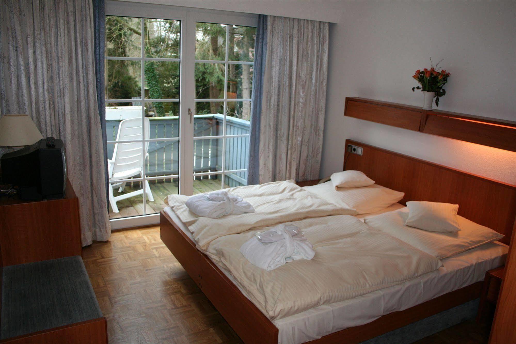 Hotel Weisser Hof Маленте Экстерьер фото